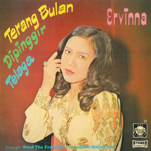 Terang Bulan Dipinggir Telaga